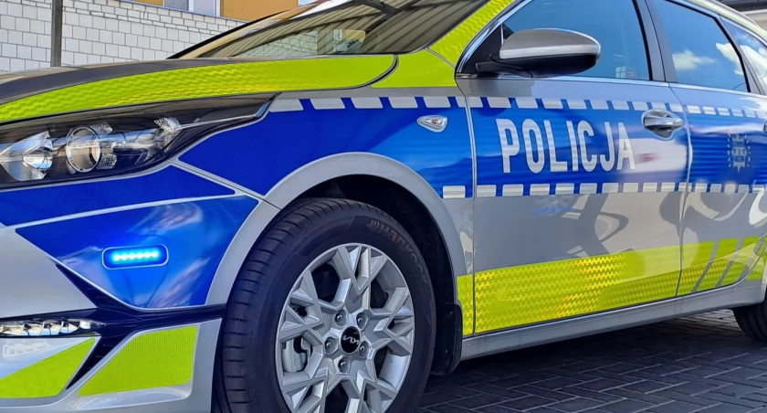 , Dziecko parapecie Matka wpływem alkoholu zatrzymana przez policję - zdjęcie, fotografia